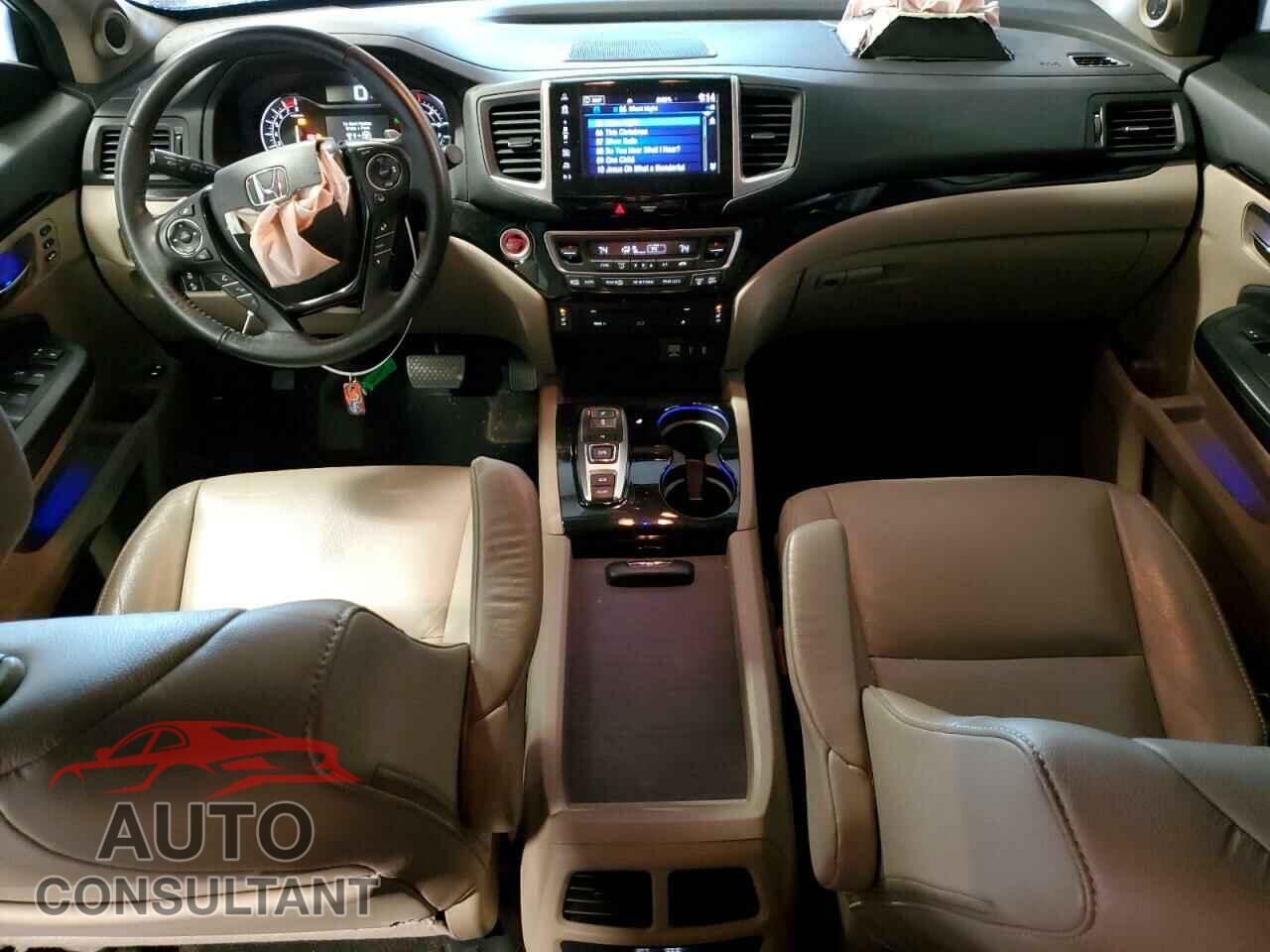 HONDA PILOT 2018 - 5FNYF6H96JB058124