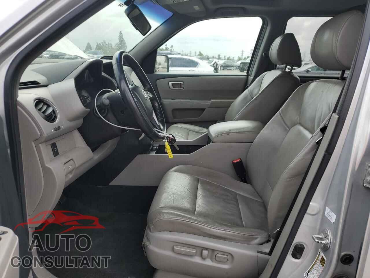 HONDA PILOT 2011 - 5FNYF3H5XBB042716