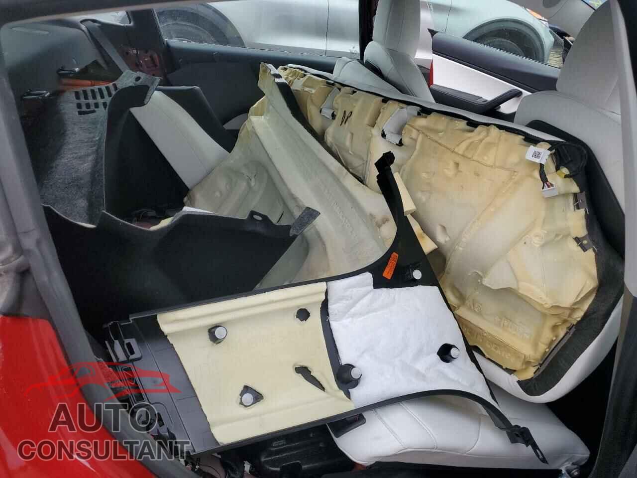 TESLA MODEL 3 2018 - 5YJ3E1EB7JF085887
