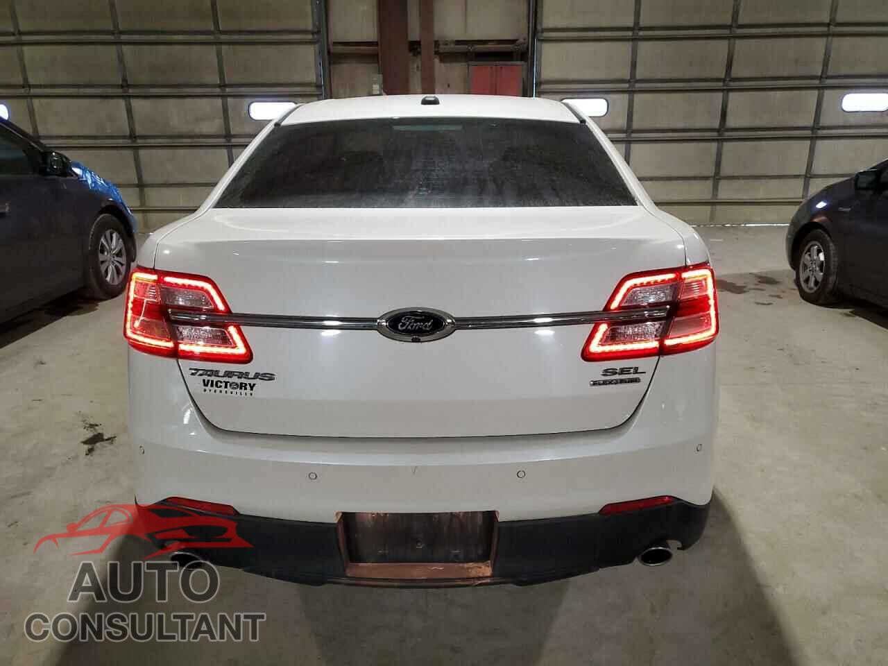 FORD TAURUS 2015 - 1FAHP2E86FG100635