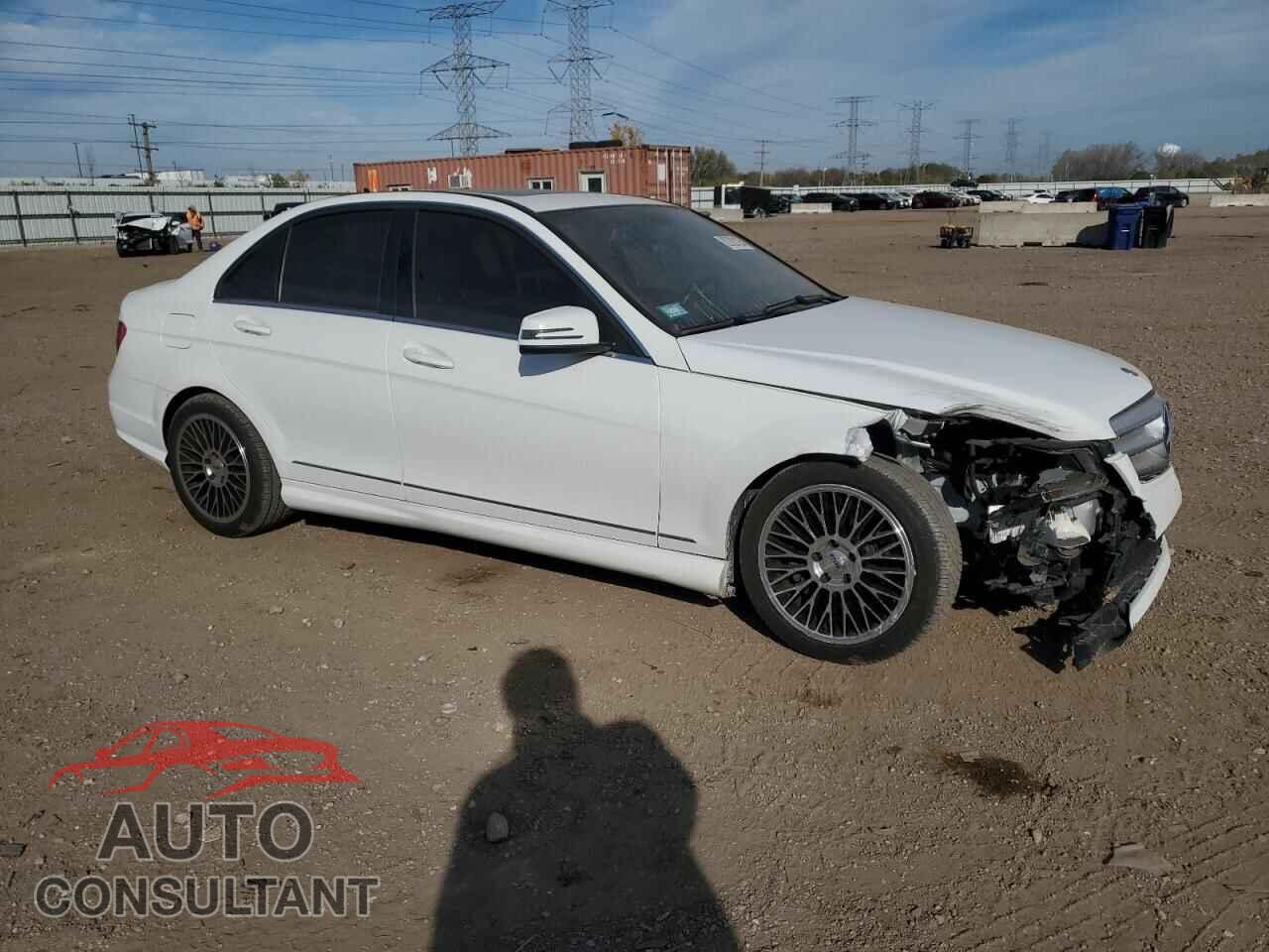 MERCEDES-BENZ C-CLASS 2013 - WDDGF8AB3DG074138