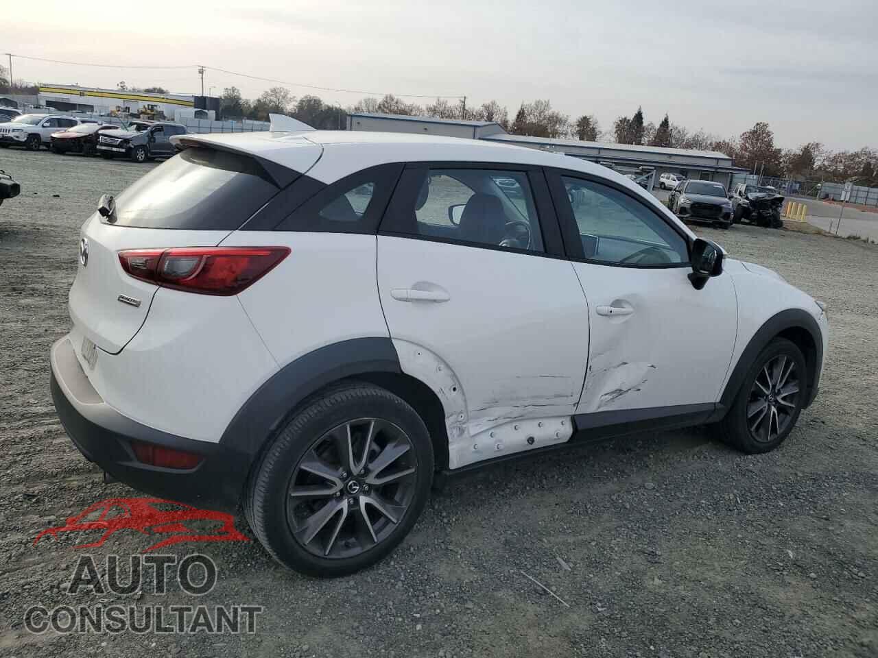 MAZDA CX-3 2017 - JM1DKFC73H0156018