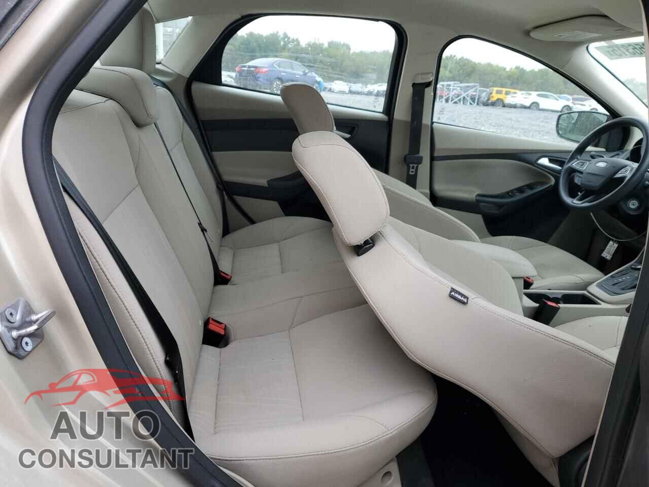 FORD FOCUS 2017 - 1FADP3F20HL312133