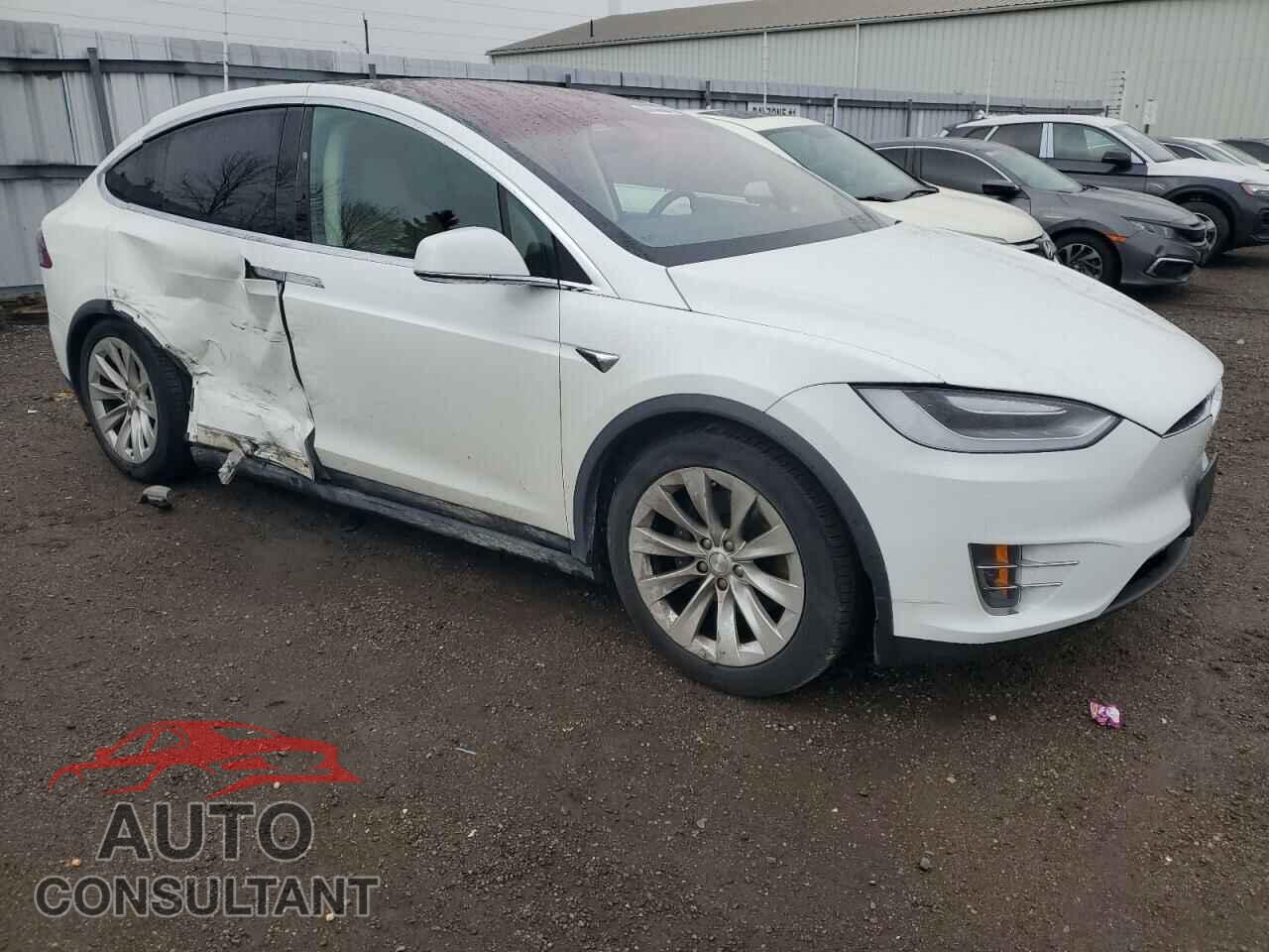 TESLA MODEL X 2017 - 5YJXCBE20HF042158