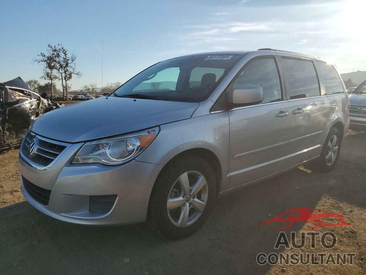 VOLKSWAGEN ROUTAN 2011 - 2V4RW3DG6BR766781