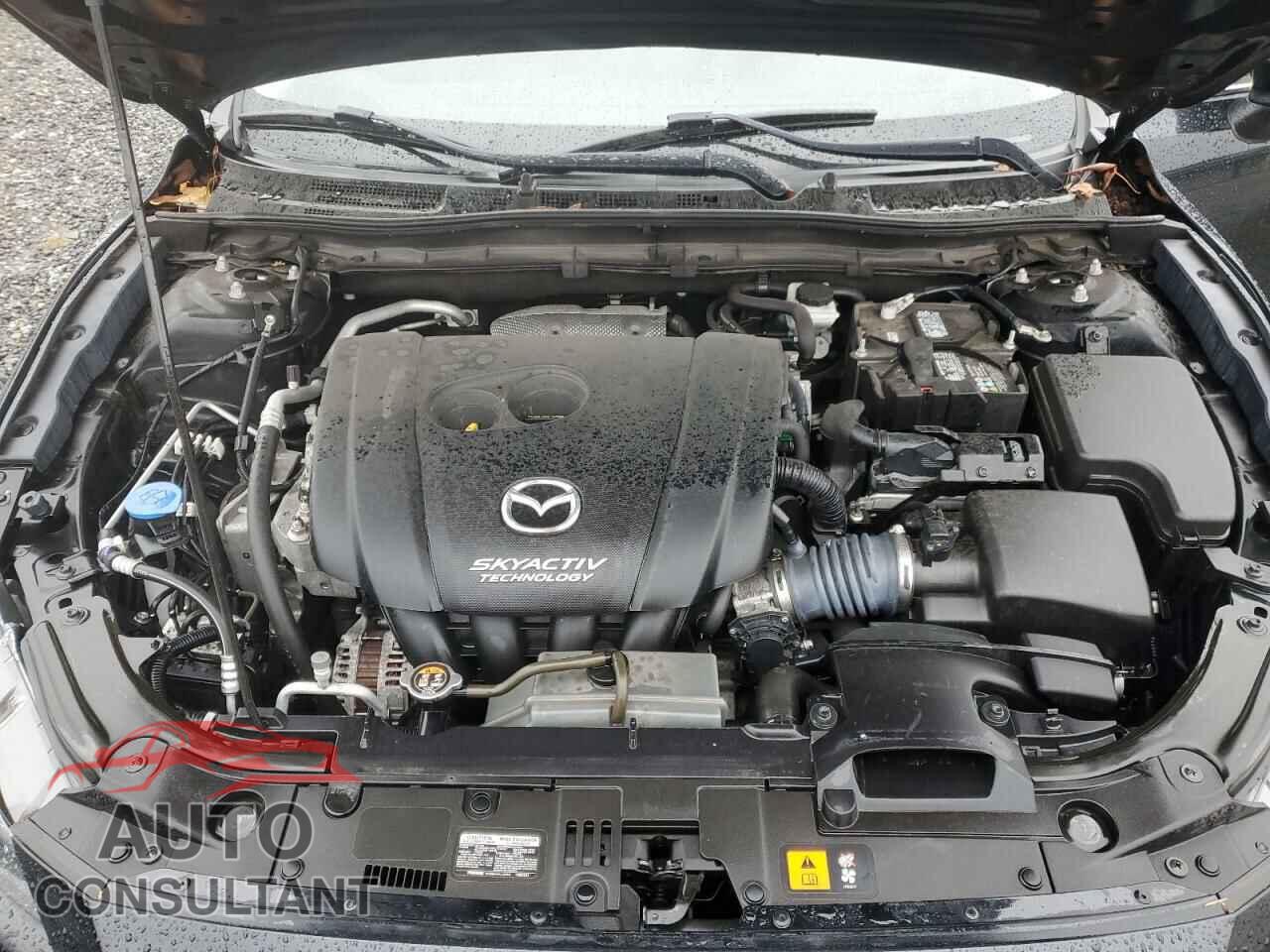 MAZDA 3 2018 - 3MZBN1V30JM259456