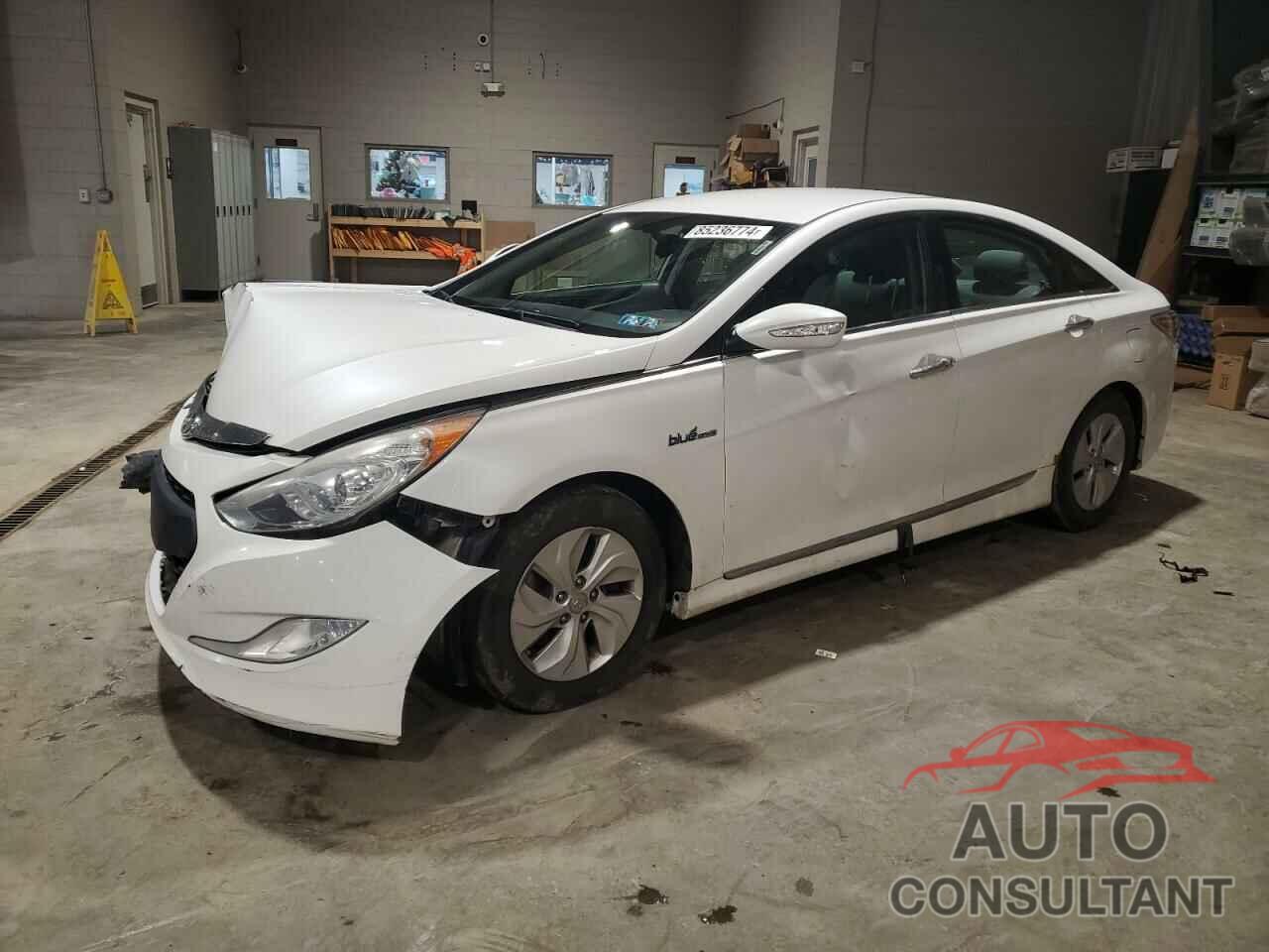 HYUNDAI SONATA 2013 - KMHEC4A46DA074587