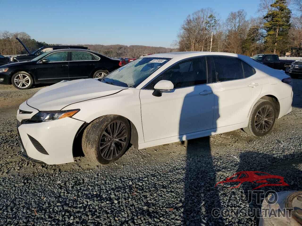 TOYOTA CAMRY 2018 - 4T1B11HKXJU150415