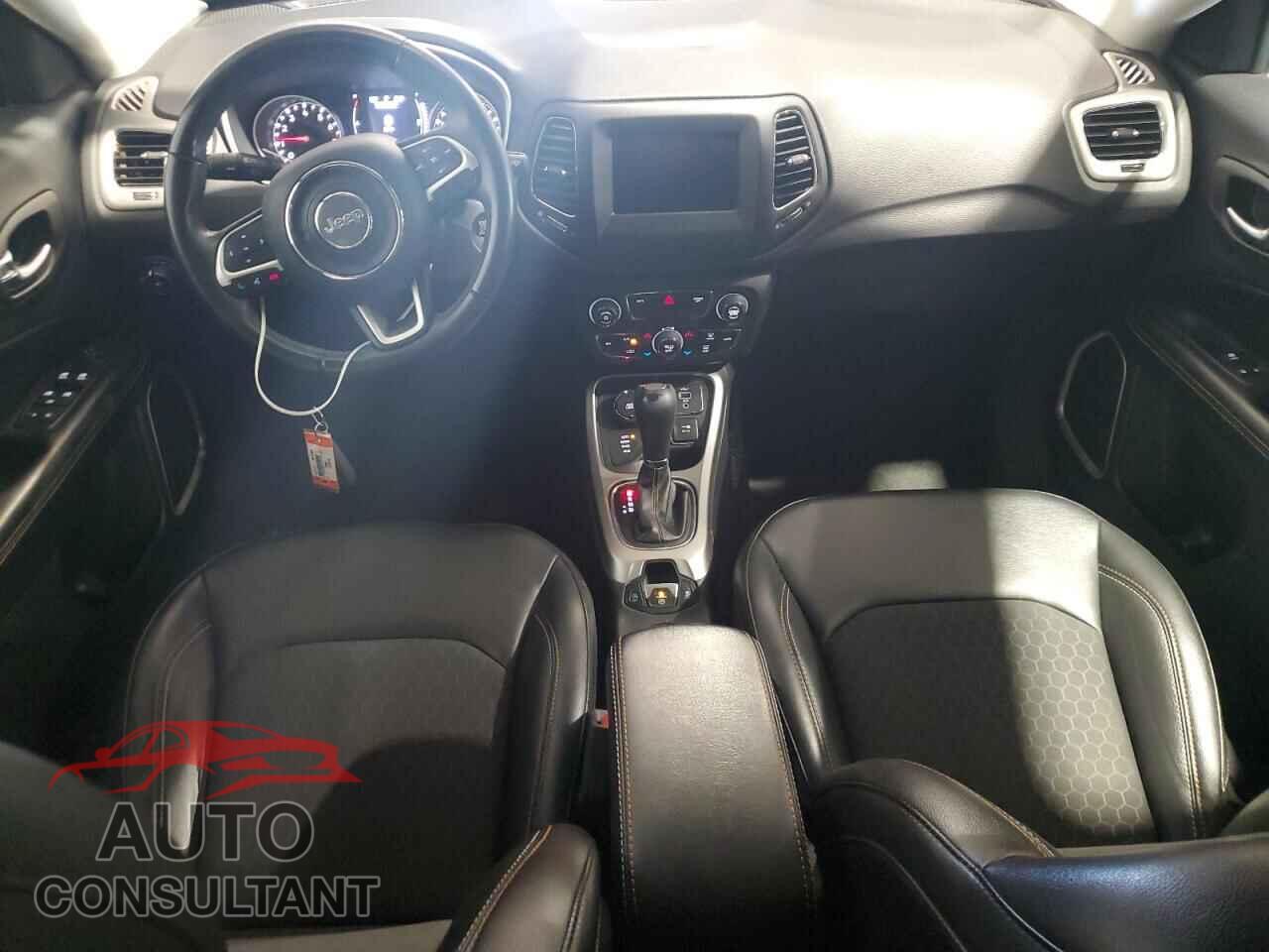 JEEP COMPASS 2019 - 3C4NJDBB7KT741180