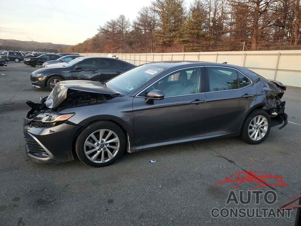 TOYOTA CAMRY 2021 - 4T1C11AK2MU417033