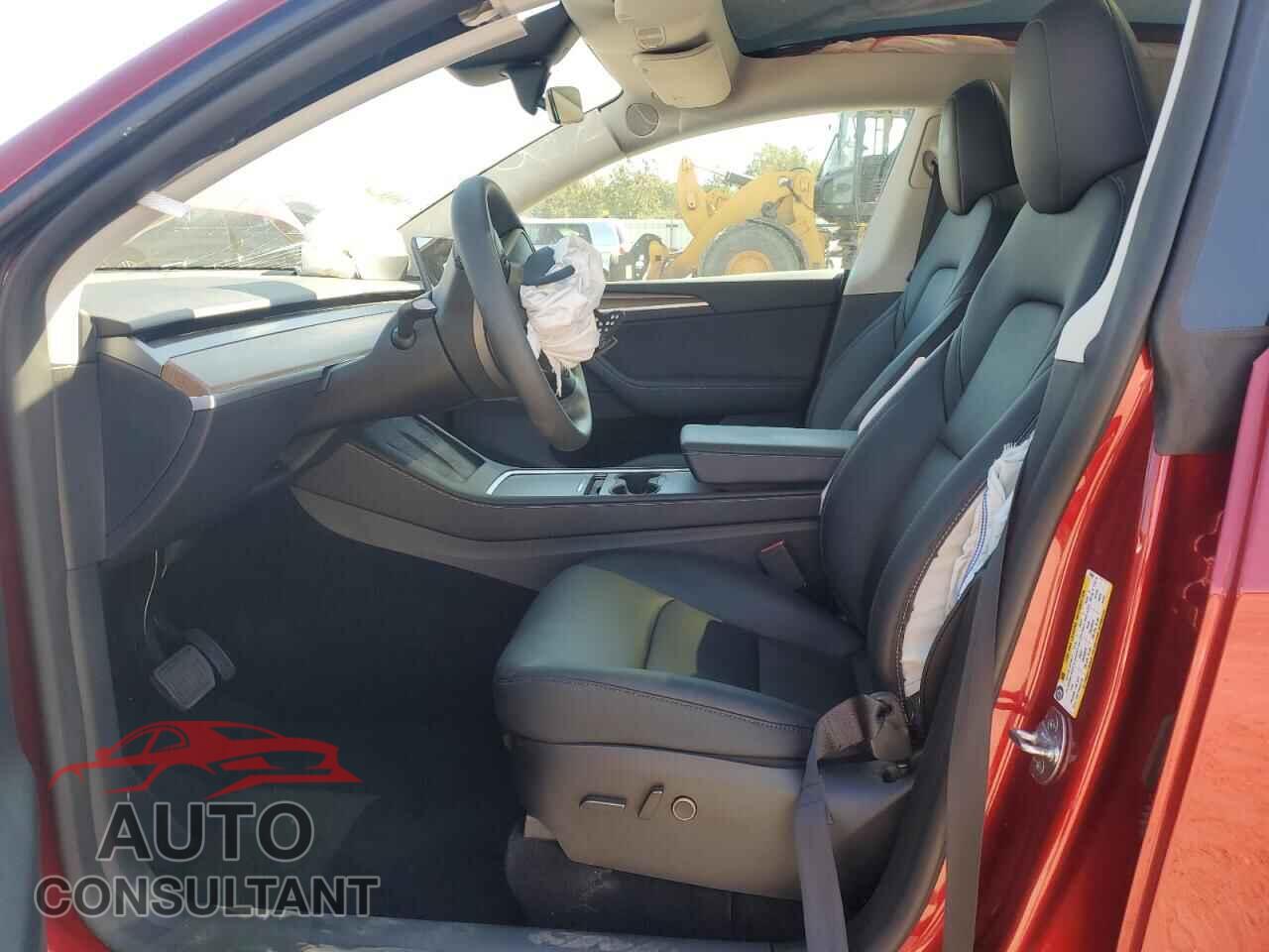 TESLA MODEL Y 2024 - 7SAYGAEE2RF124524
