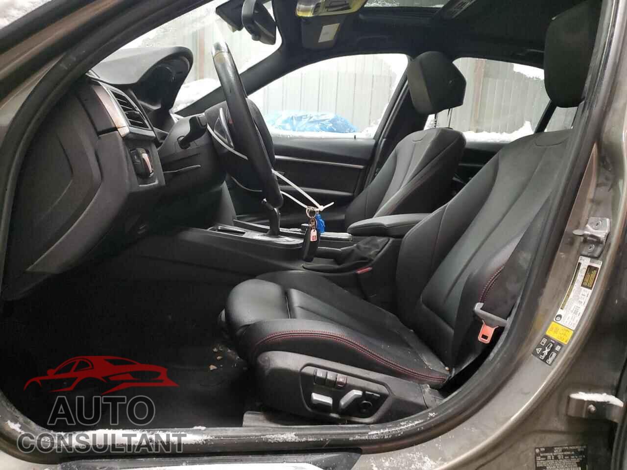 BMW 3 SERIES 2016 - WBA8E3G58GNU03399