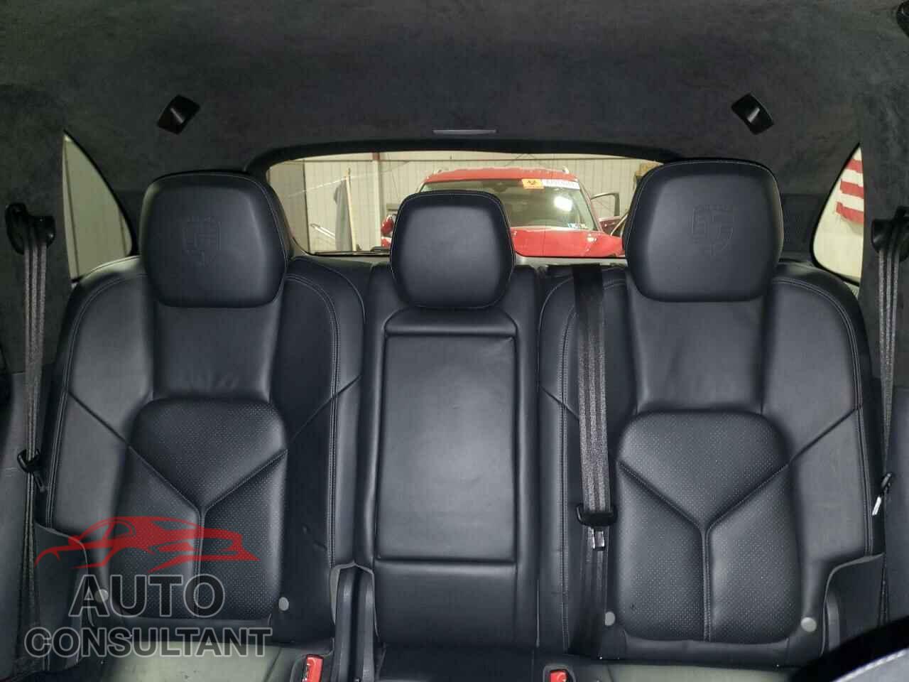 PORSCHE CAYENNE 2011 - WP1AC2A2XBLA81841