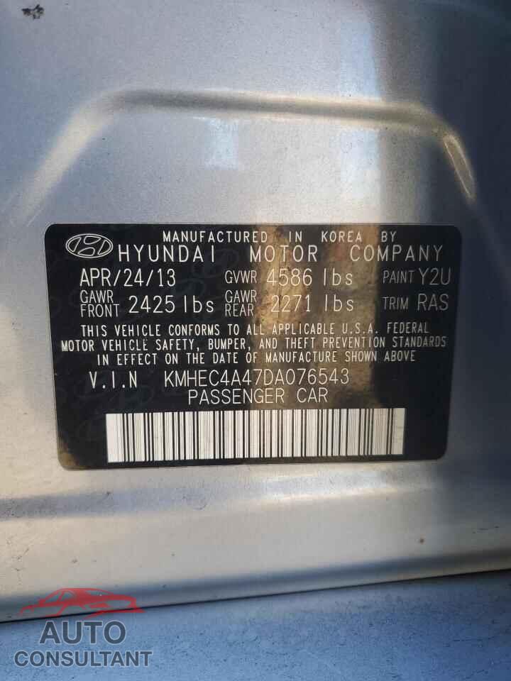 HYUNDAI SONATA 2013 - KMHEC4A47DA076543