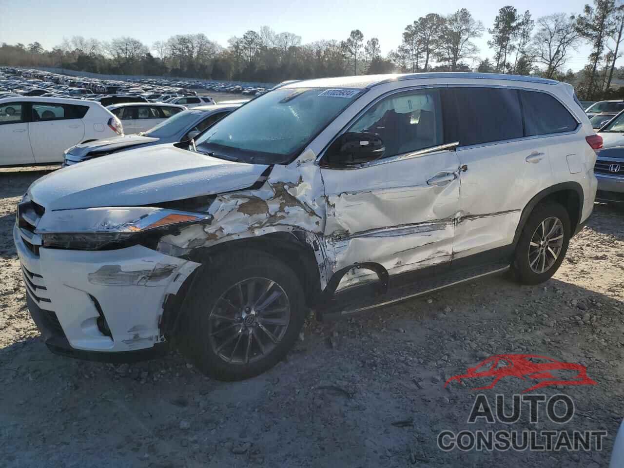 TOYOTA HIGHLANDER 2019 - 5TDKZRFH9KS554881