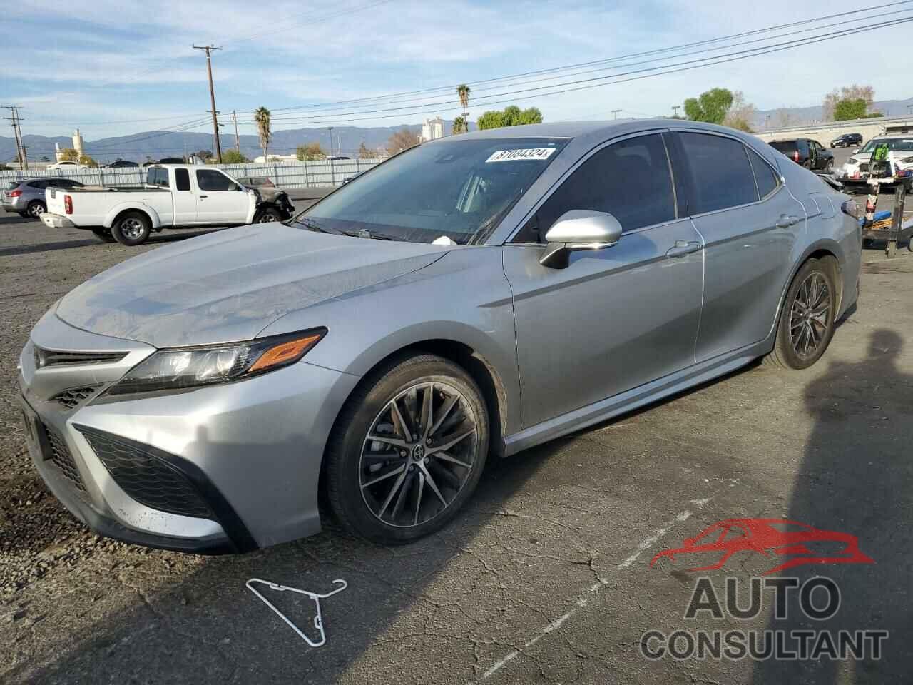 TOYOTA CAMRY 2022 - 4T1G11AK1NU689866