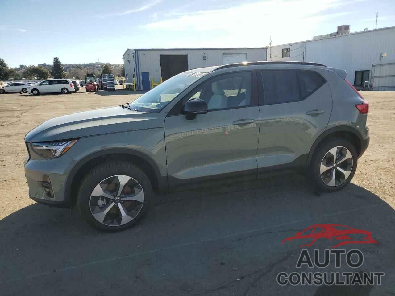 VOLVO XC40 PLUS 2024 - YV4L12UL7R2372833