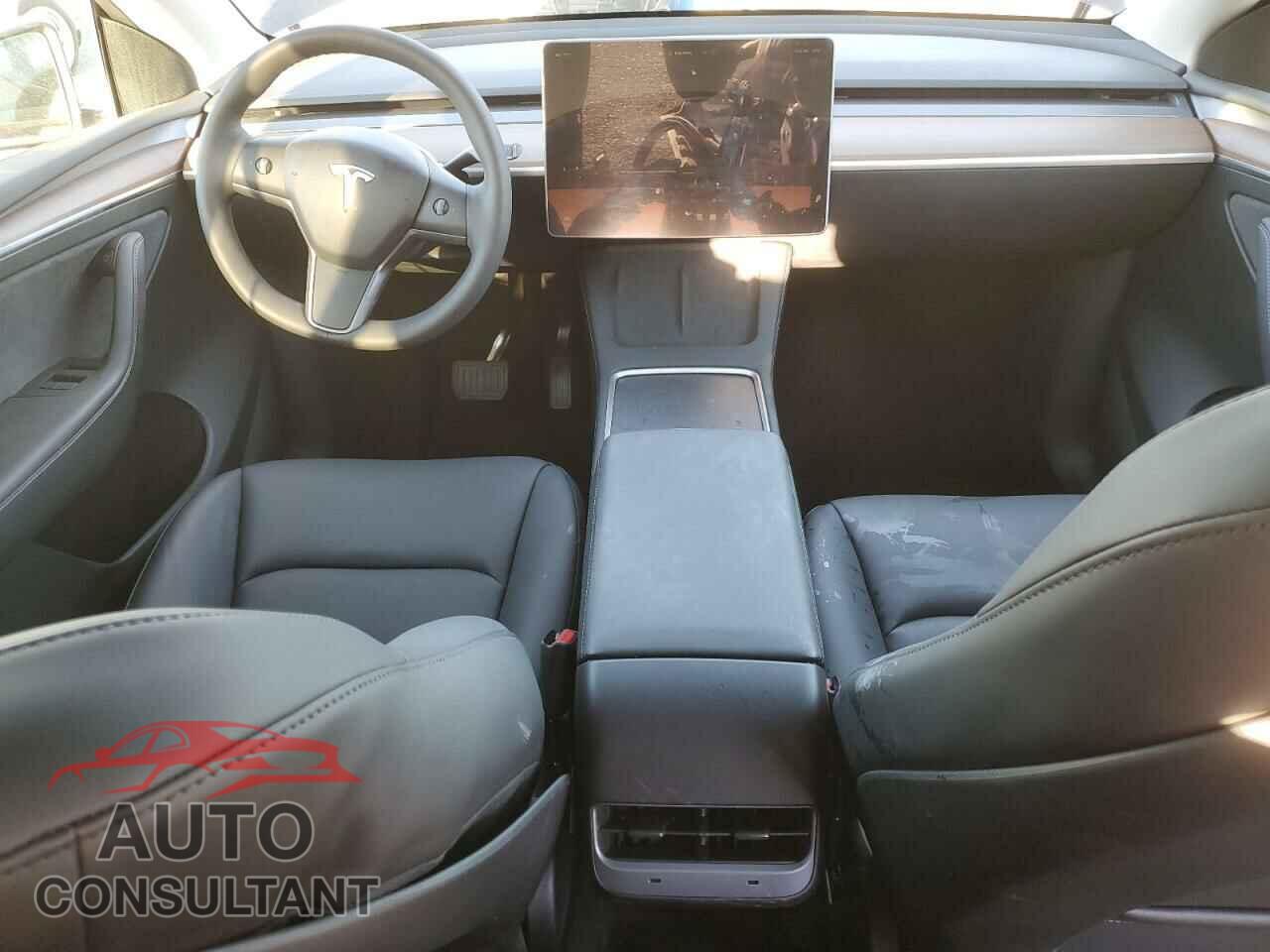 TESLA MODEL Y 2024 - 7SAYGDED2RF200414