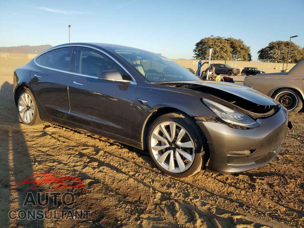 TESLA MODEL 3 2018 - 5YJ3E1EA8JF060455