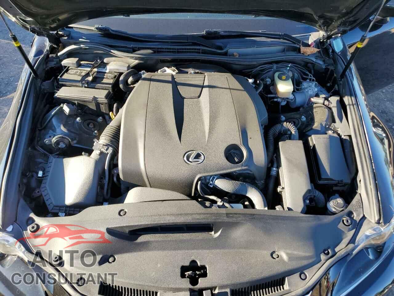 LEXUS IS 2015 - JTHCF1D27F5028546