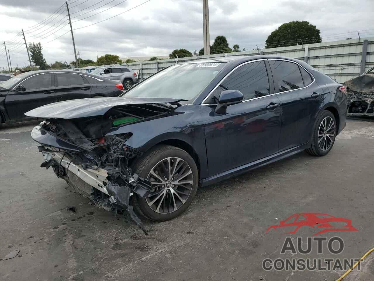 TOYOTA CAMRY 2018 - 4T1B11HKXJU552208