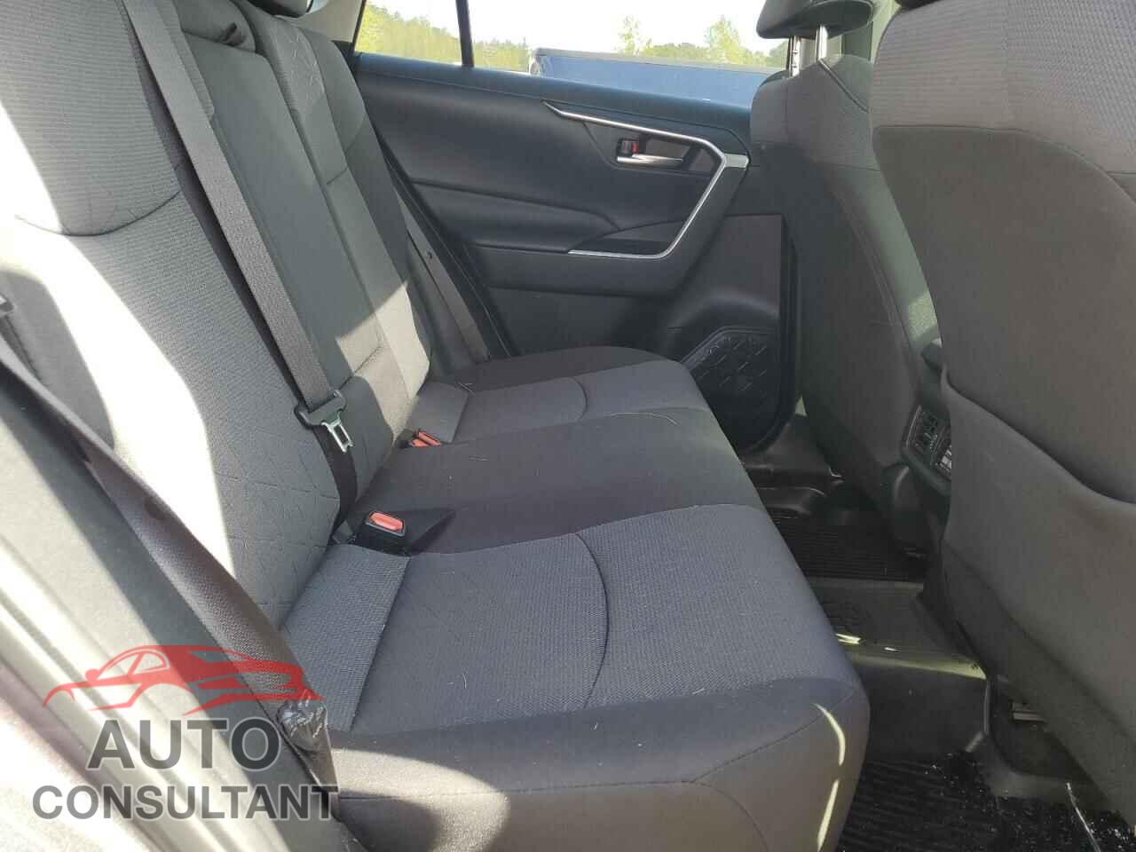 TOYOTA RAV4 2019 - JTMP1RFV3KD034724