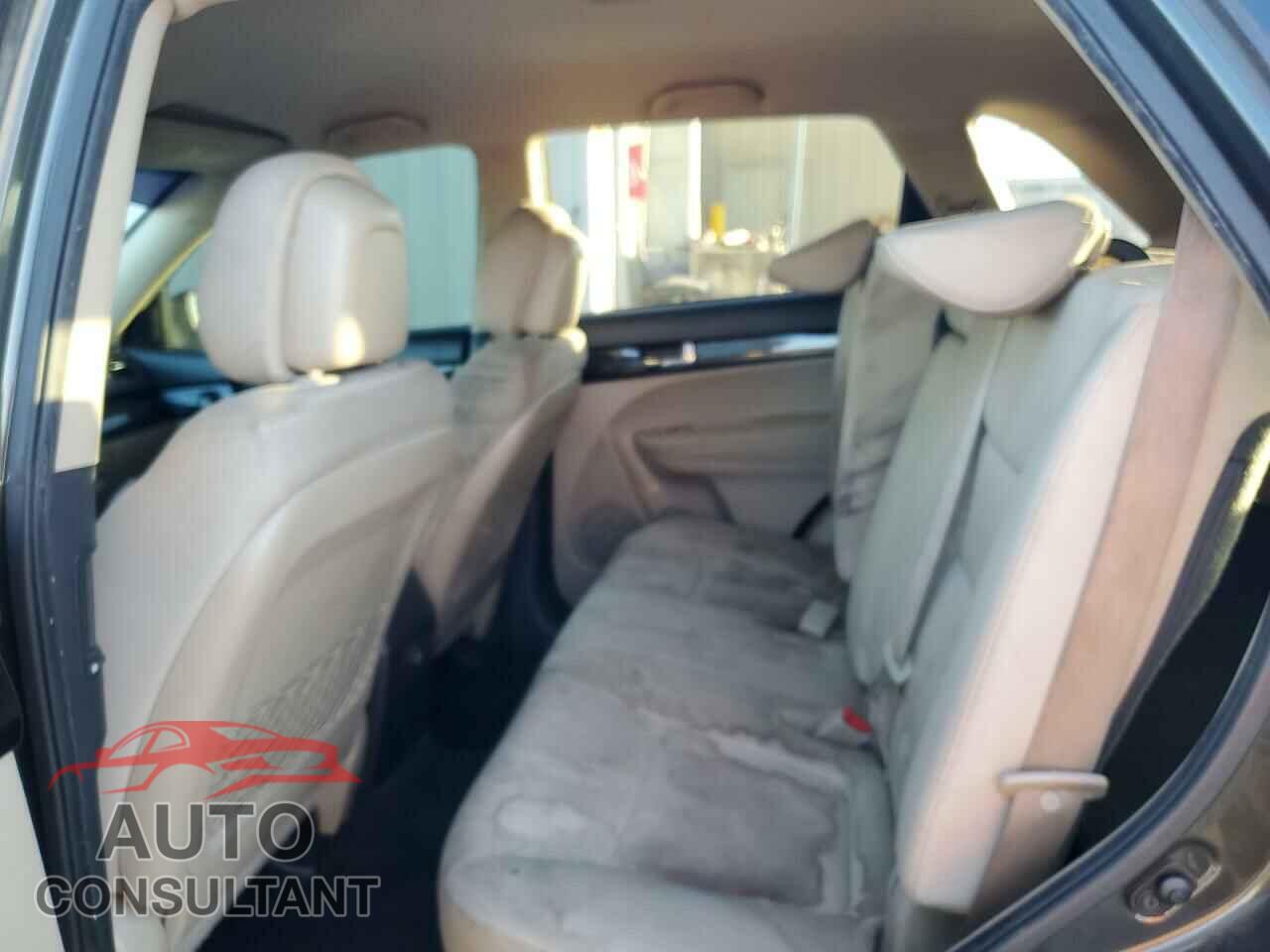 KIA SORENTO 2012 - 5XYKT3A11CG307975