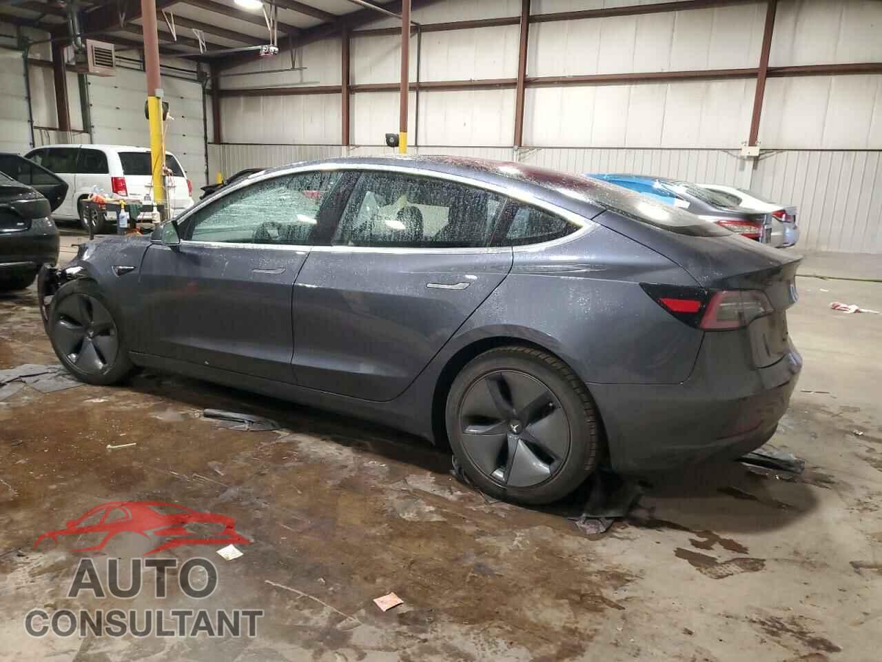 TESLA MODEL 3 2018 - 5YJ3E1EA0JF003957
