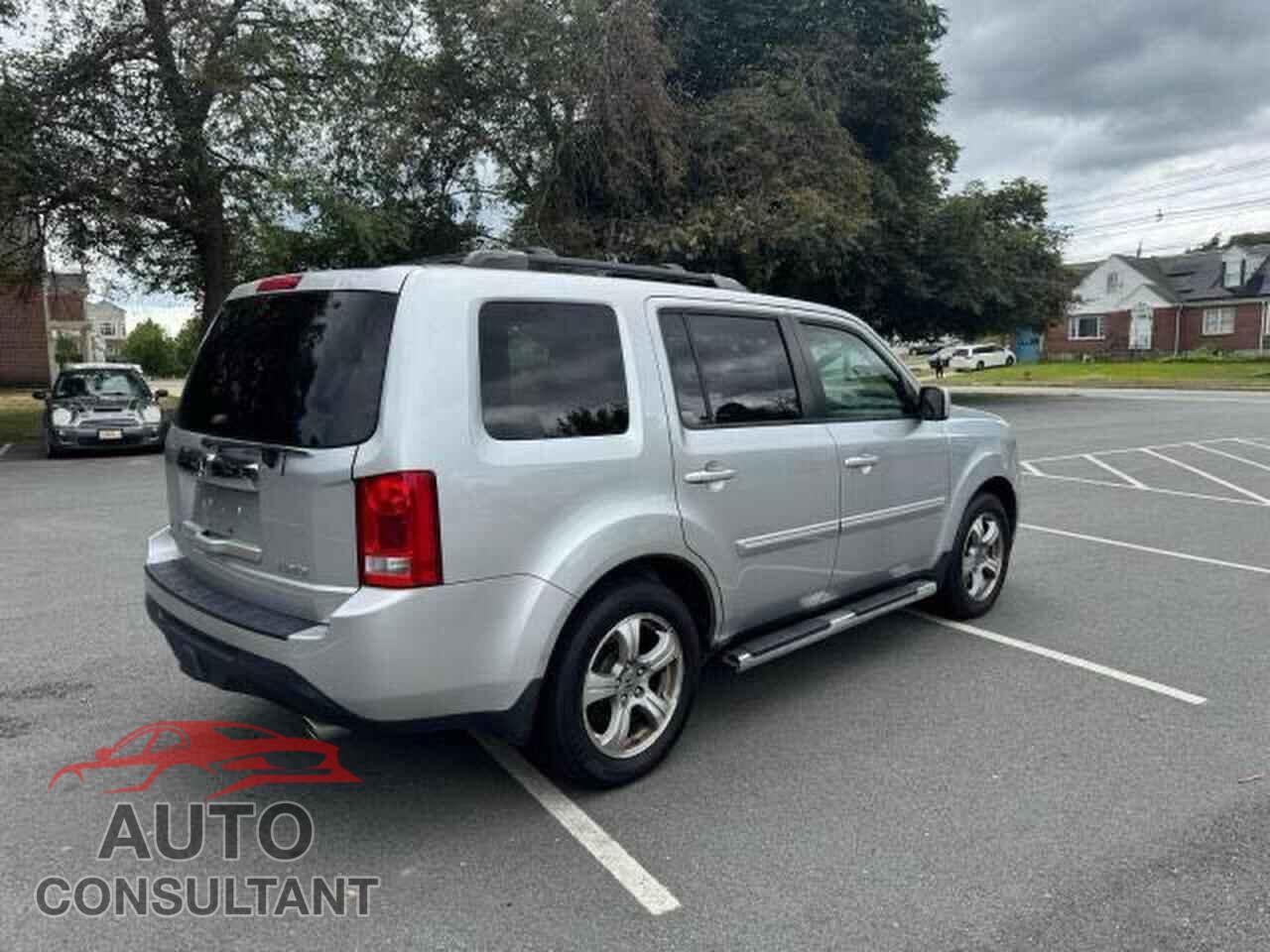 HONDA PILOT 2013 - 5FNYF4H54DB042140