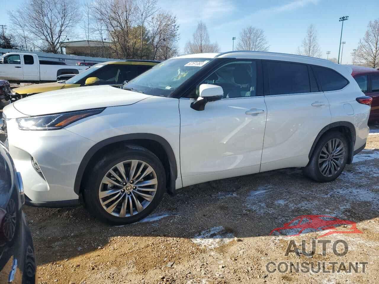 TOYOTA HIGHLANDER 2021 - 5TDFZRBH3MS140098