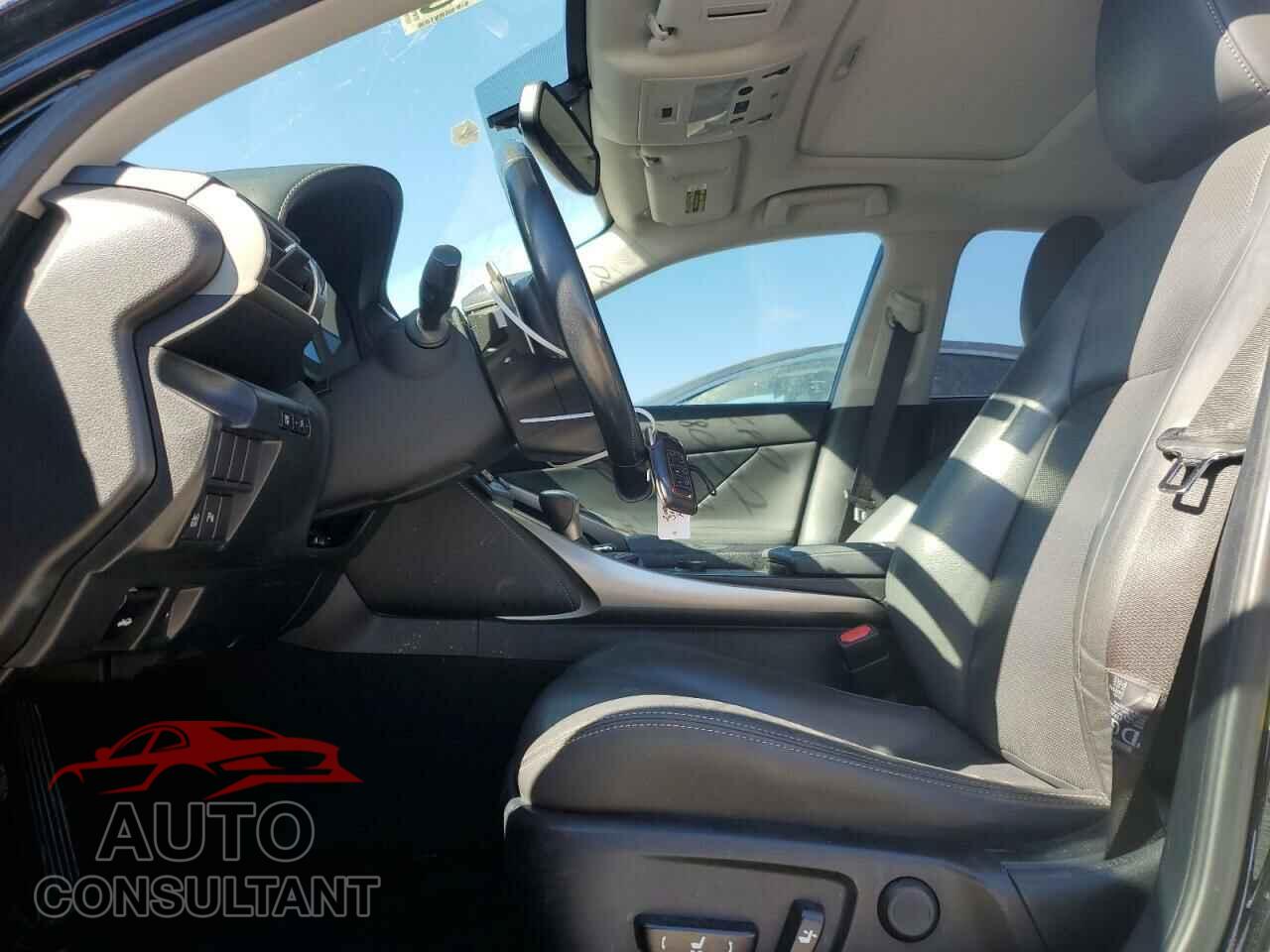 LEXUS IS 2015 - JTHBF1D22F5083014