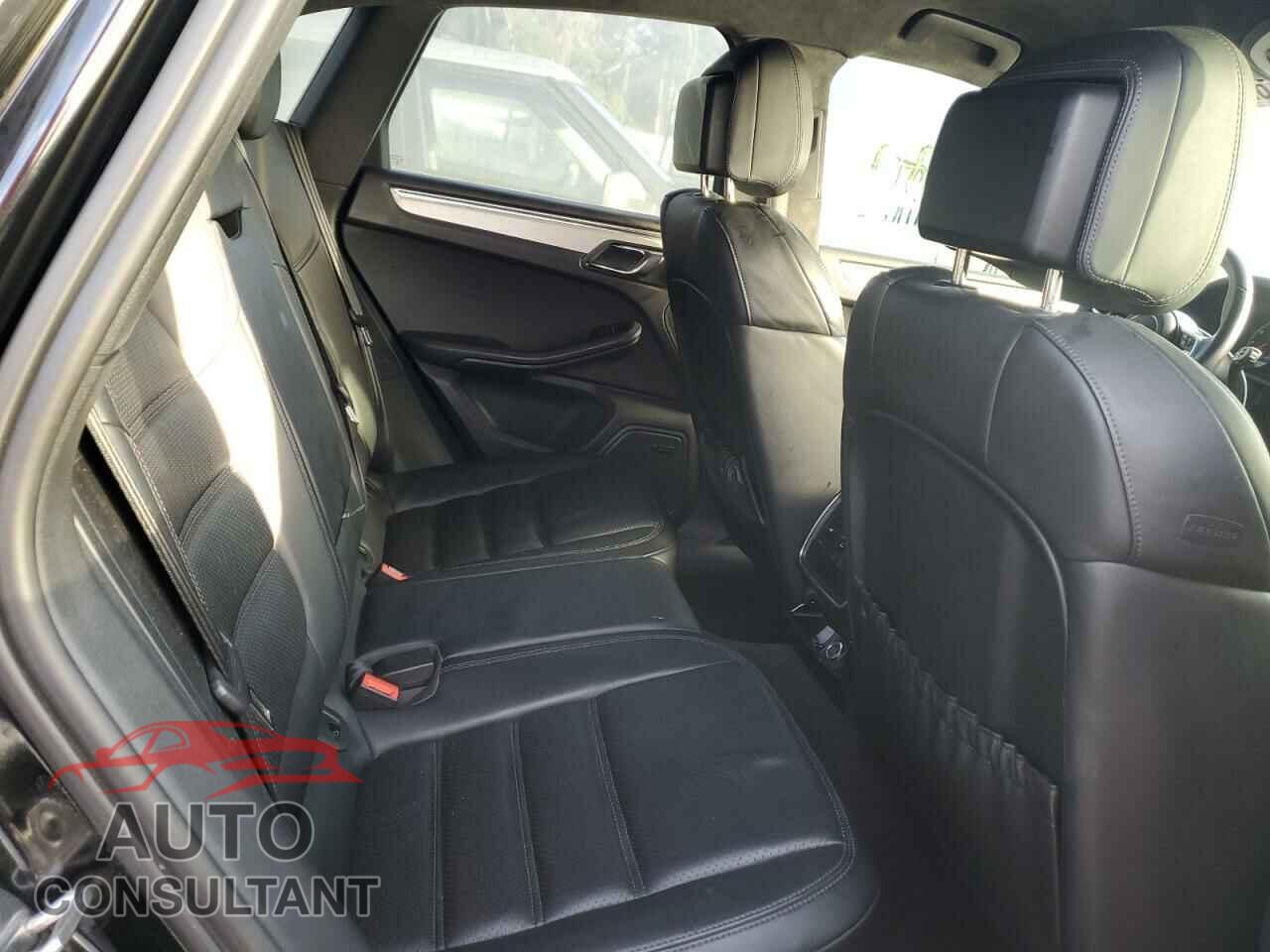 PORSCHE MACAN 2015 - WP1AF2A57FLB91415
