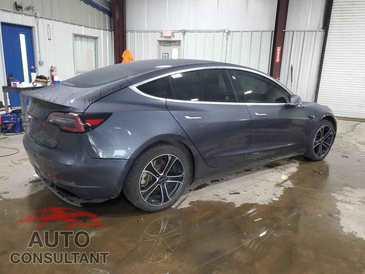 TESLA MODEL 3 2018 - 5YJ3E1EB4JF087354