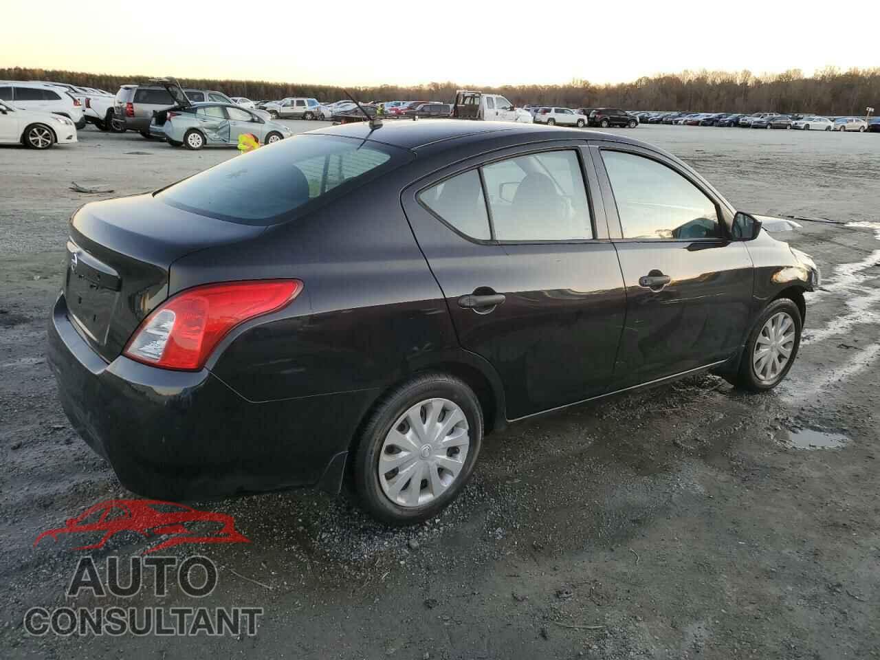NISSAN VERSA 2017 - 3N1CN7AP3HL867493