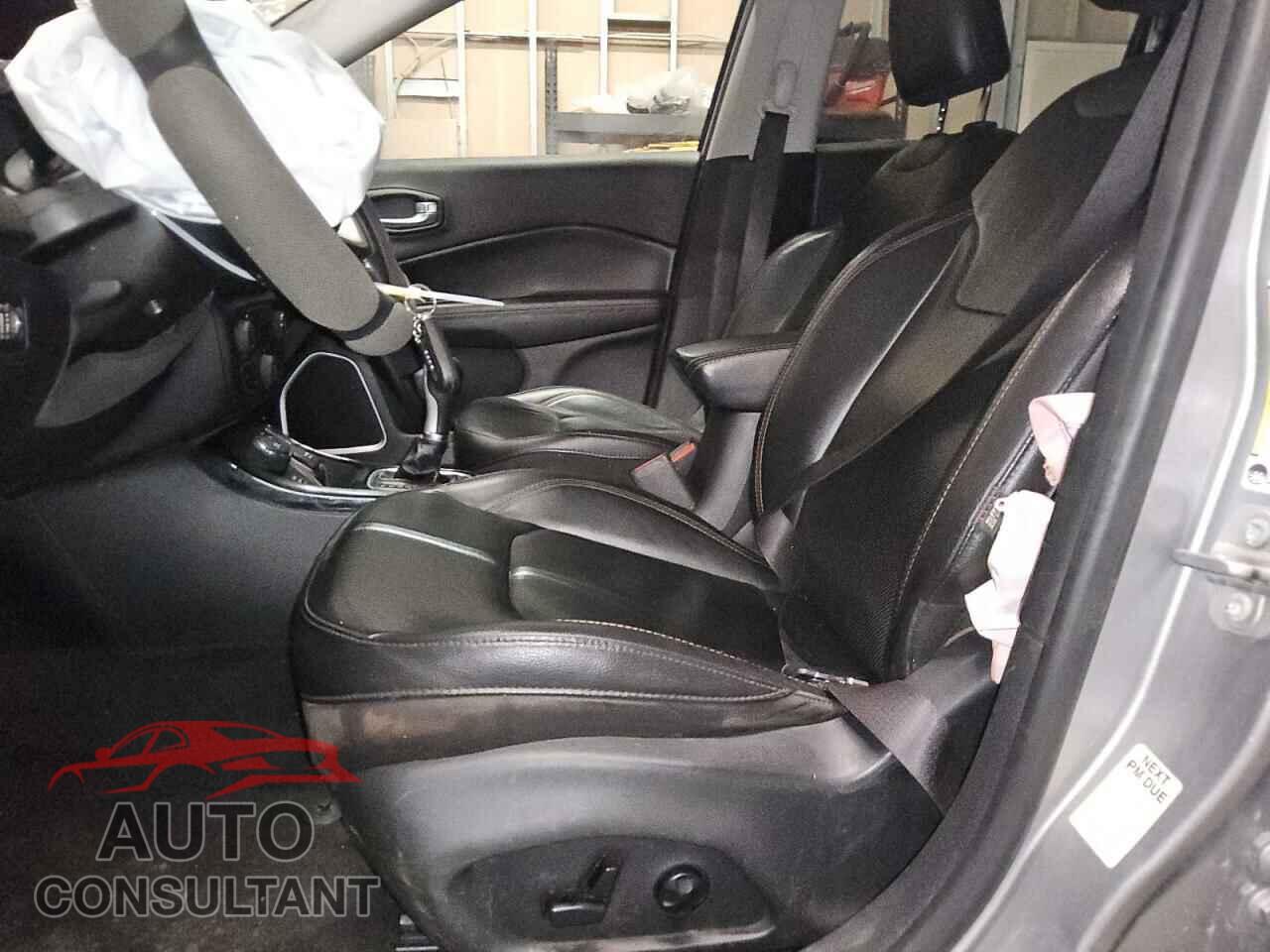 JEEP COMPASS 2019 - 3C4NJDCB7KT811436