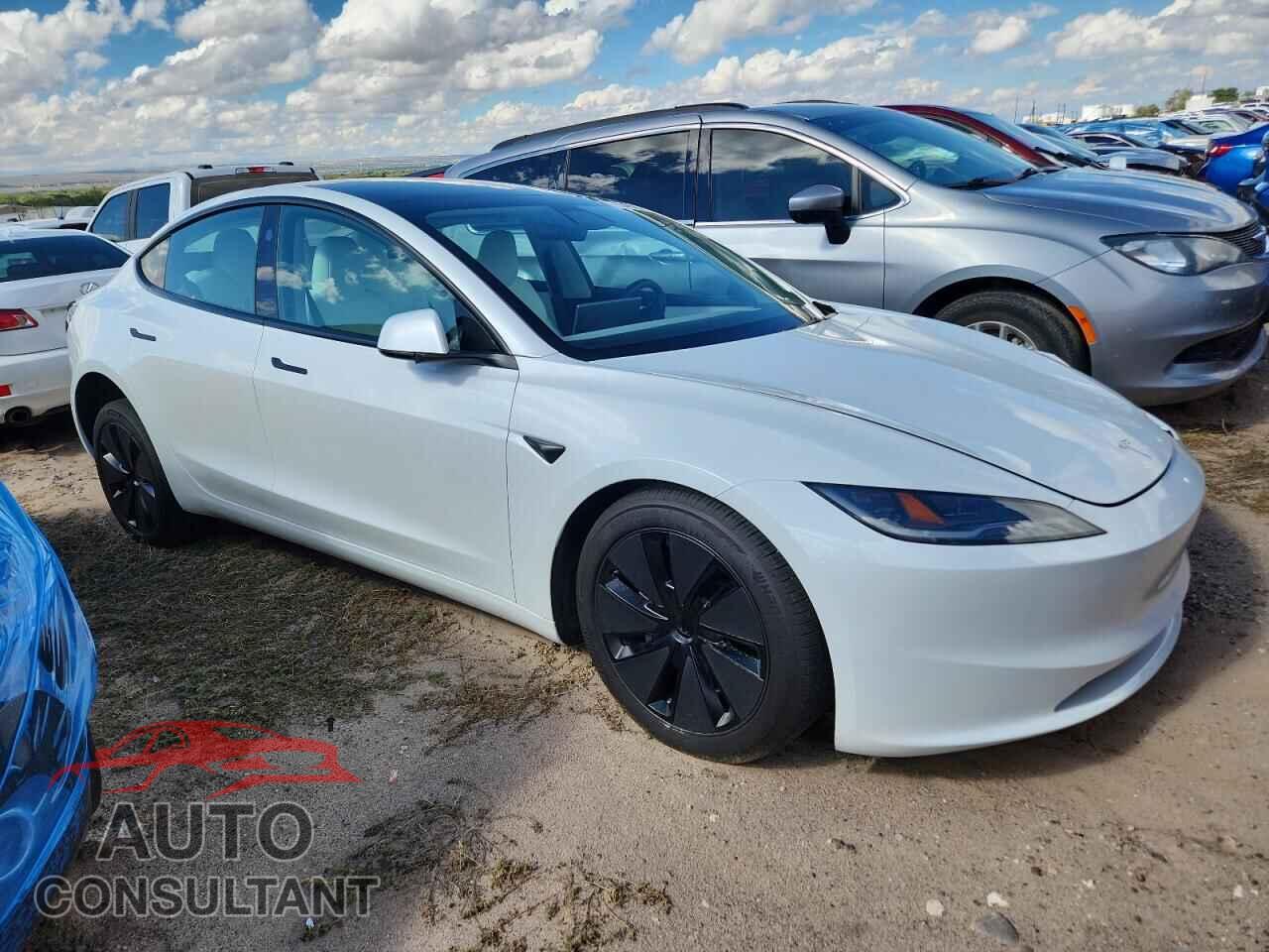 TESLA MODEL 3 2024 - 5YJ3E1EB2RF793394