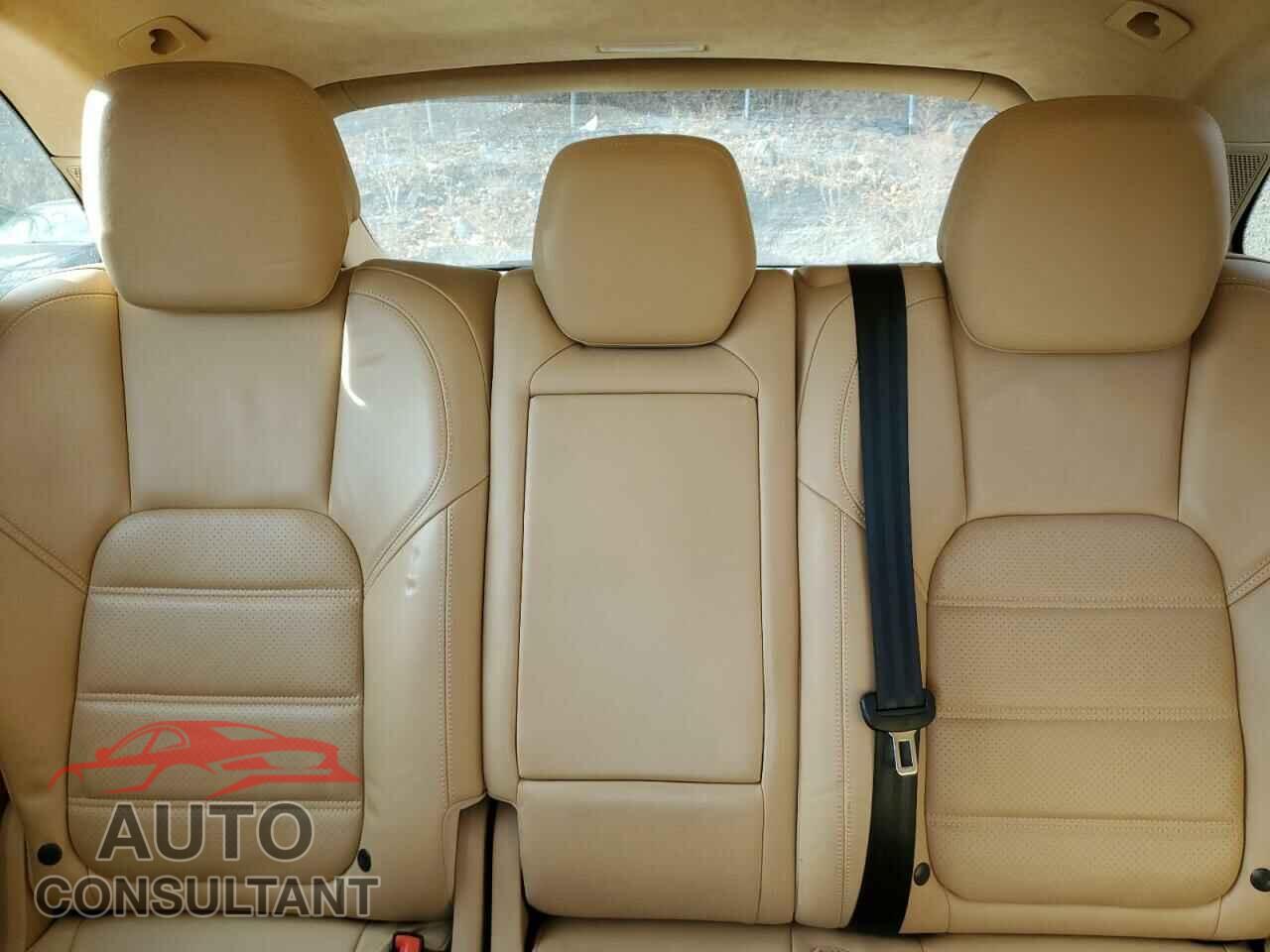 PORSCHE CAYENNE 2012 - WP1AC2A29CLA83629
