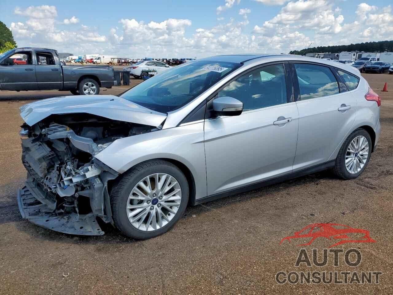 FORD FOCUS 2018 - 1FADP3N28JL233140