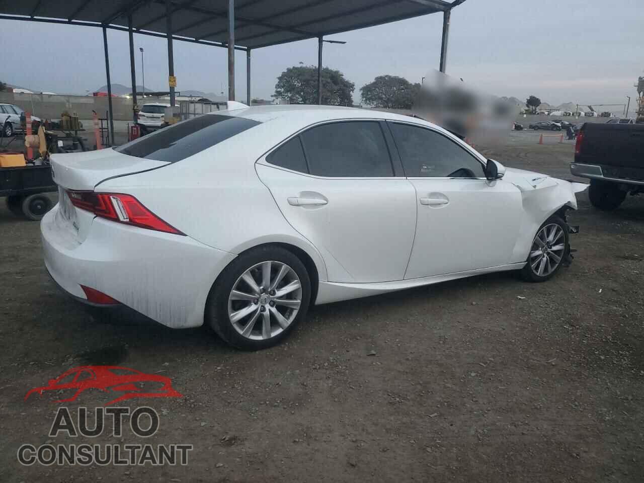 LEXUS IS 2016 - JTHBA1D21G5032166