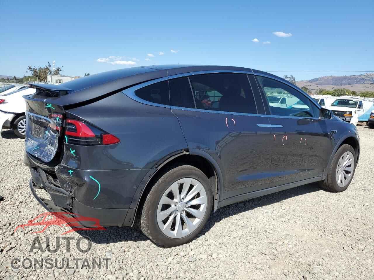 TESLA MODEL X 2020 - 5YJXCBE21LF236805
