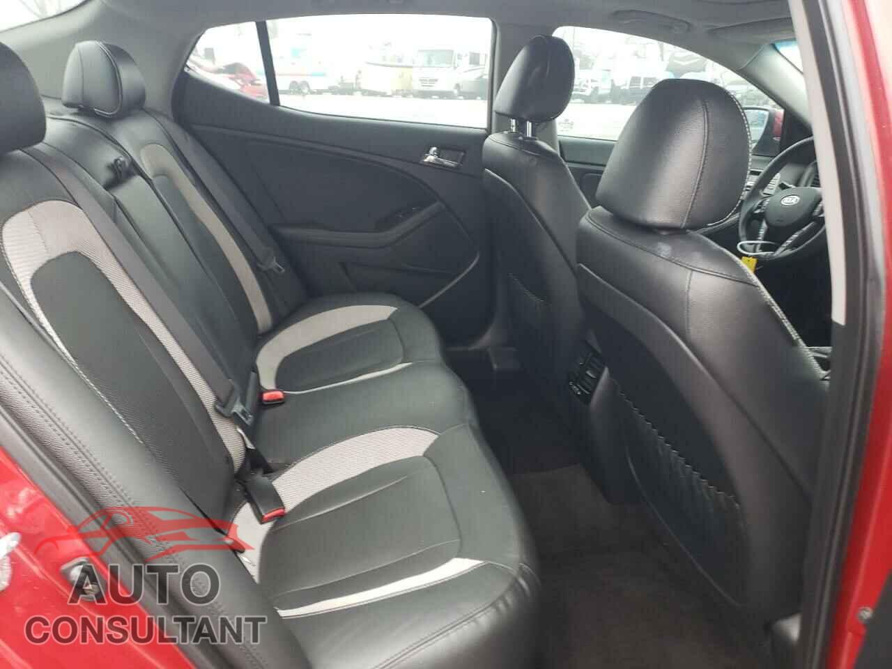 KIA OPTIMA 2011 - KNAGR4A64B5138237
