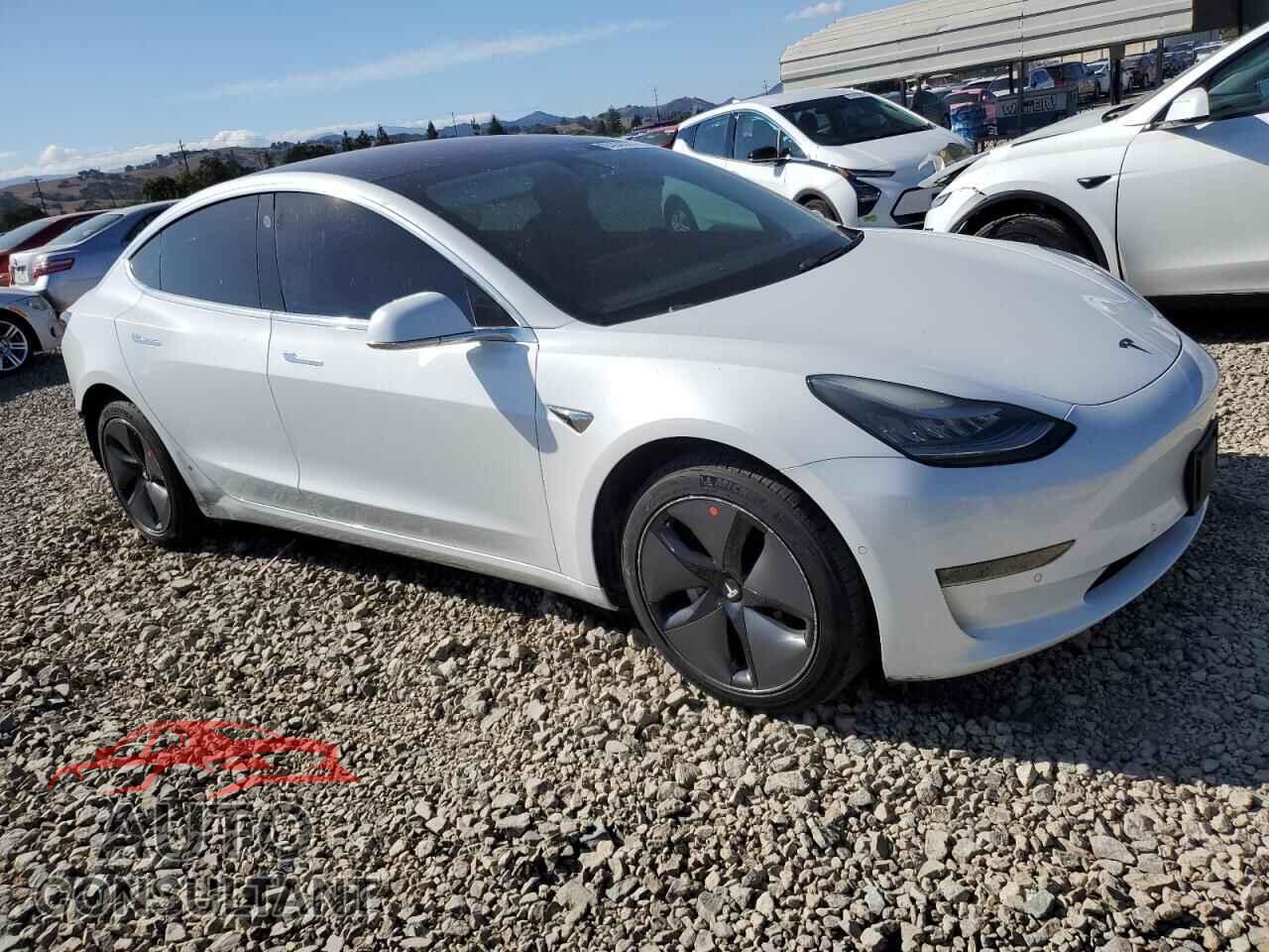 TESLA MODEL 3 2018 - 5YJ3E1EB4JF093882