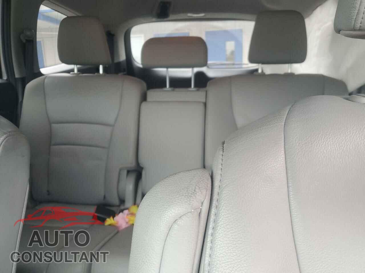 HONDA PILOT 2018 - 5FNYF5H86JB019891