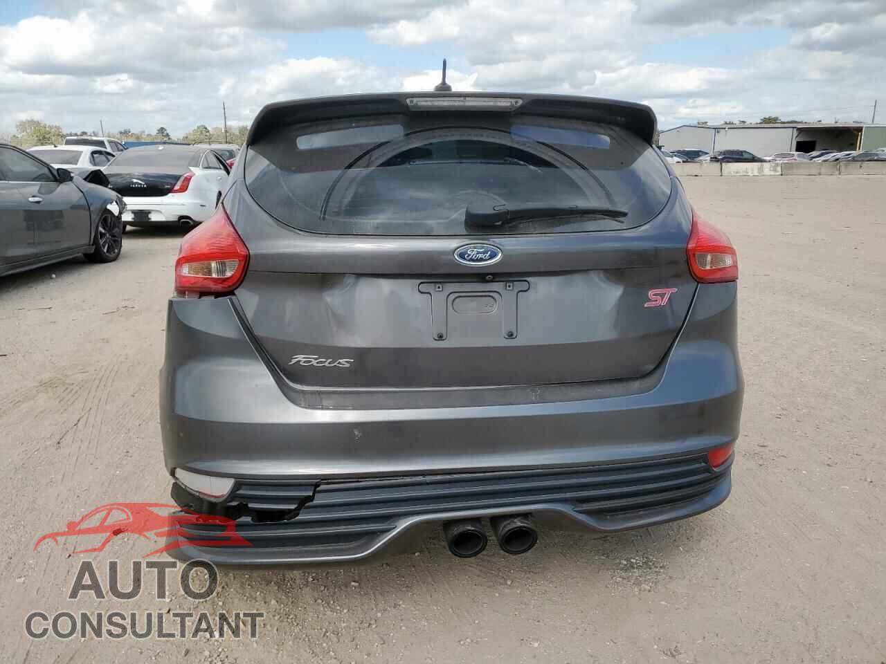 FORD FOCUS 2018 - 1FADP3L91JL232993