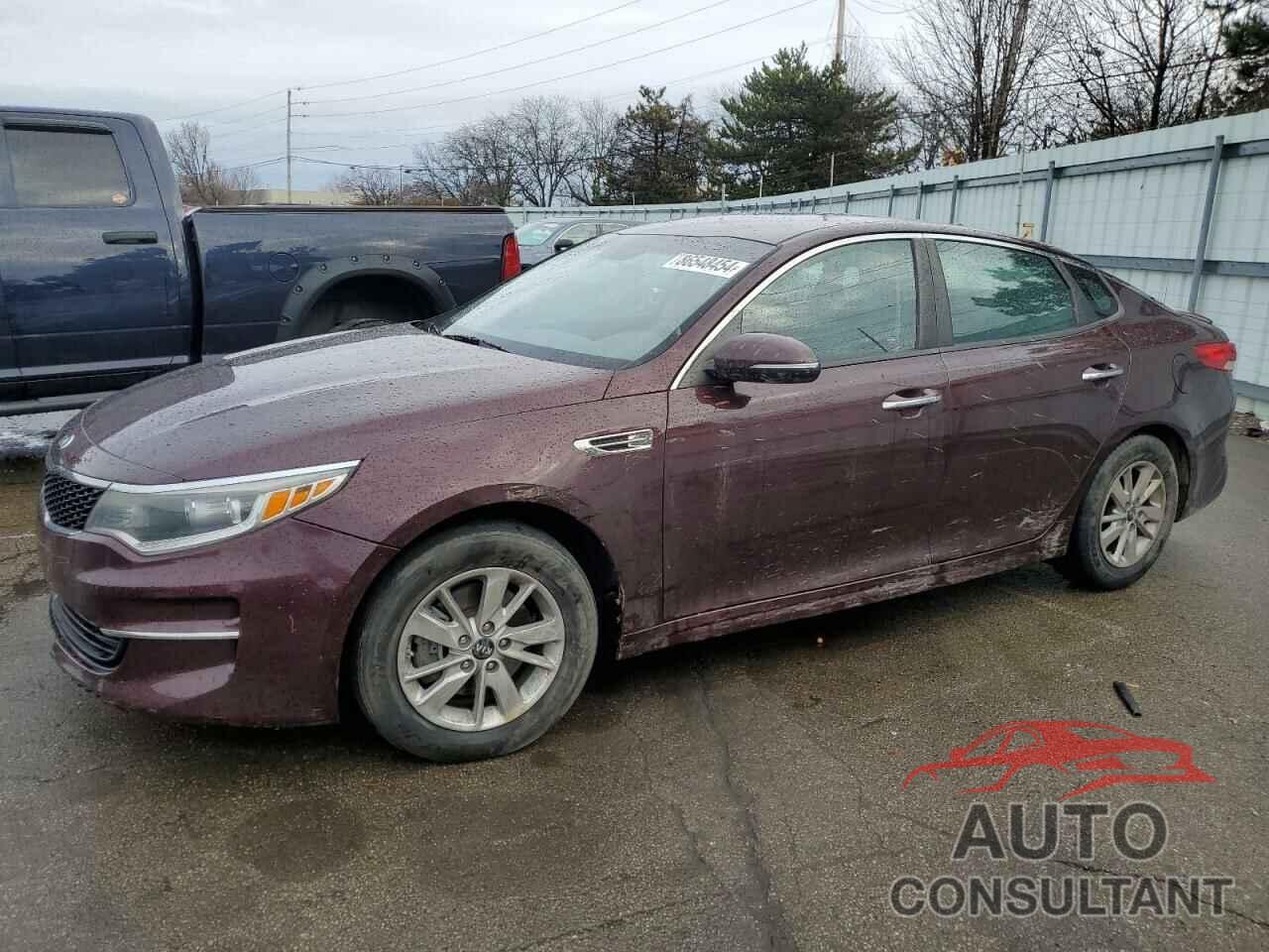 KIA OPTIMA 2018 - 5XXGT4L33JG180772