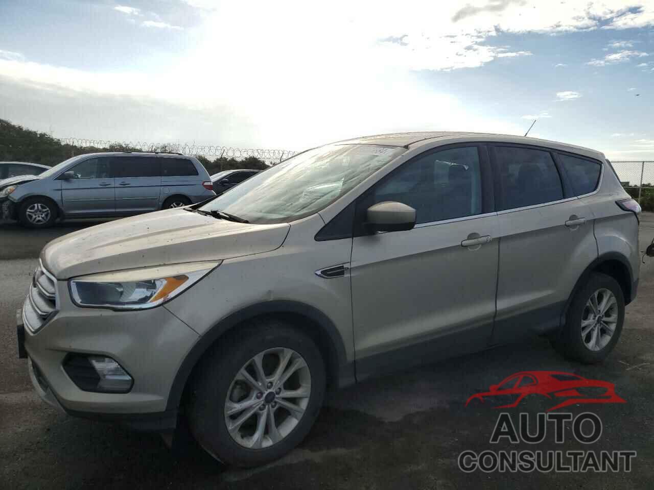 FORD ESCAPE 2017 - 1FMCU0GD0HUE96802