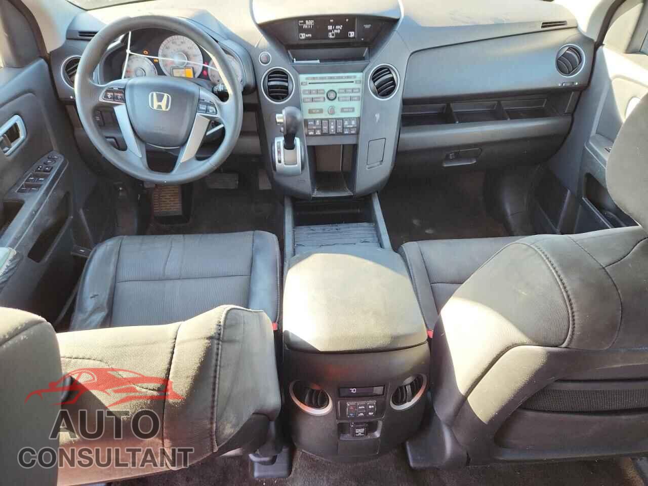 HONDA PILOT 2011 - 5FNYF3H41BB012799