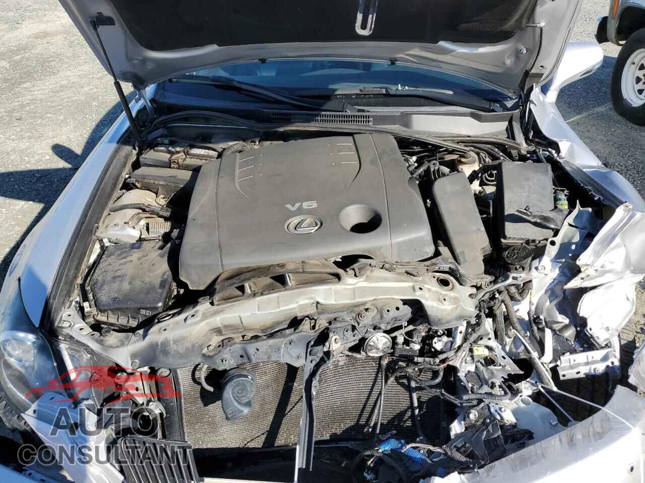 LEXUS IS 2011 - JTHFF2C28B2520647
