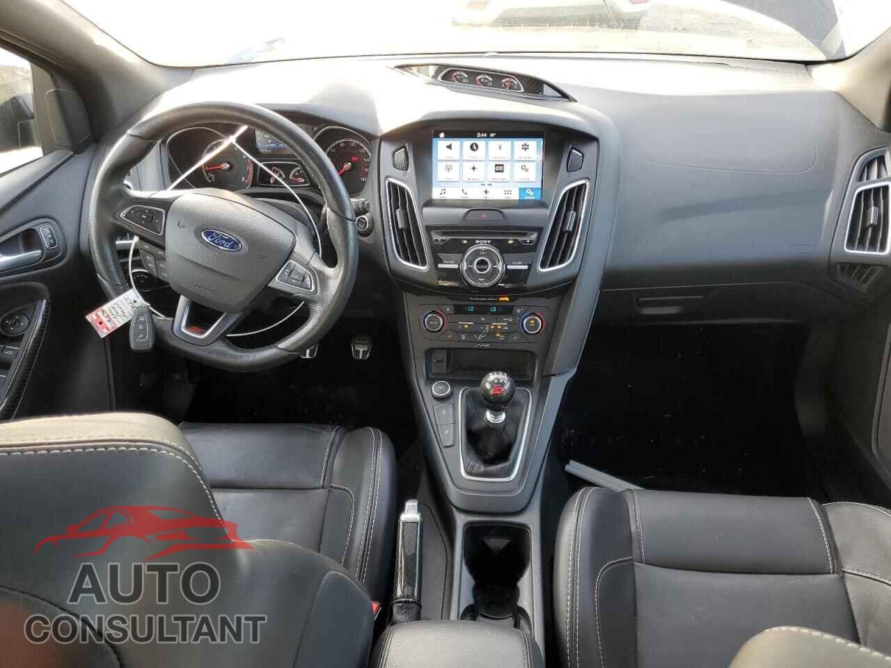 FORD FOCUS 2016 - 1FADP3L96GL350563