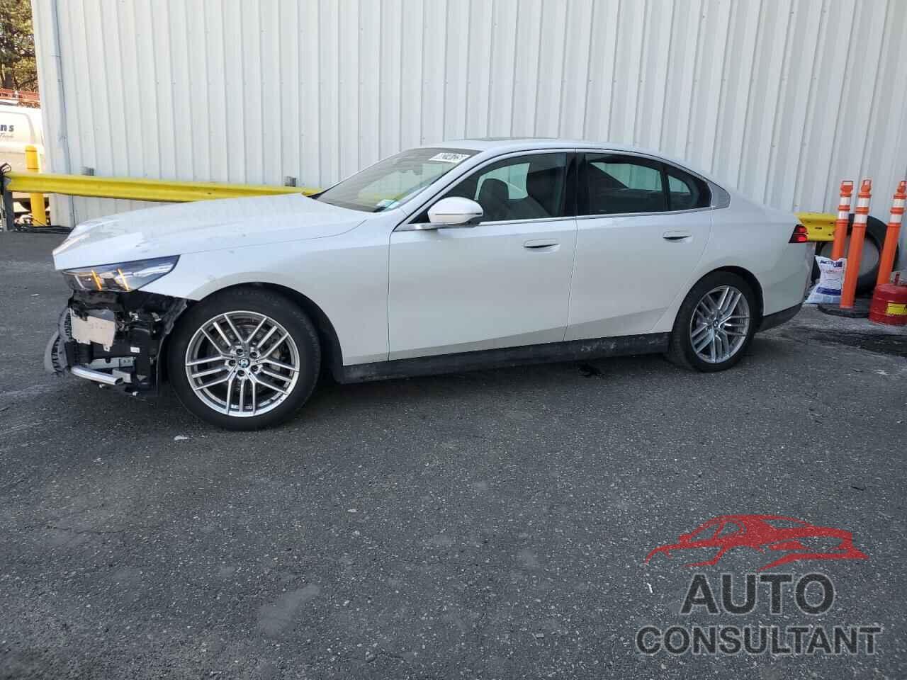 BMW 5 SERIES 2024 - WBA53FJ0XRCS13397